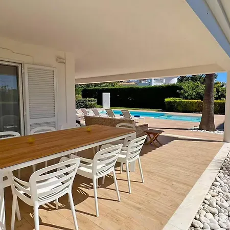 Villa In Prime Location Pool Vila *