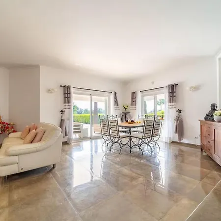 Villa In Prime Location Pool Vila *